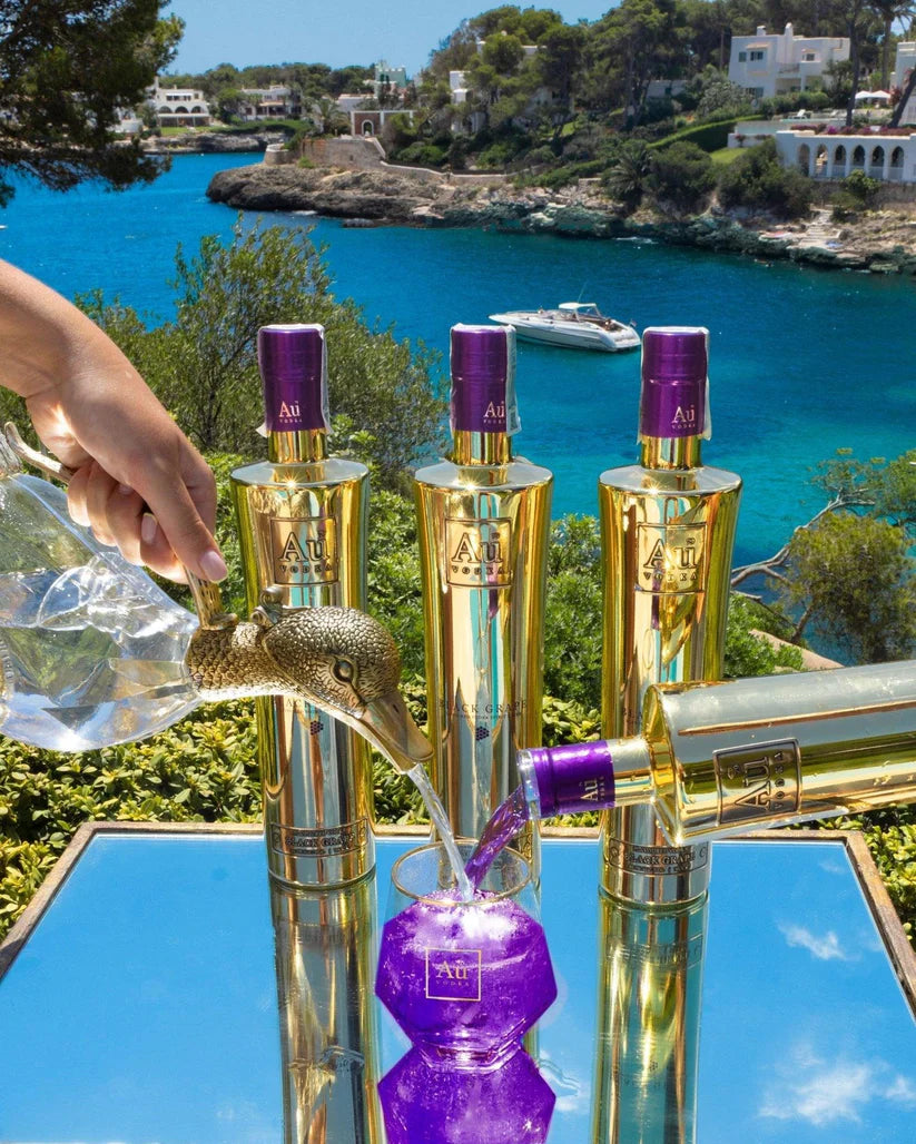 AU Vodka Black Grape 700ml