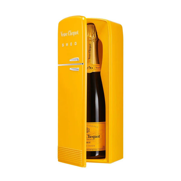 Veuve Clicquot Yellow Label Brut Fridge X SMEG 750mL
